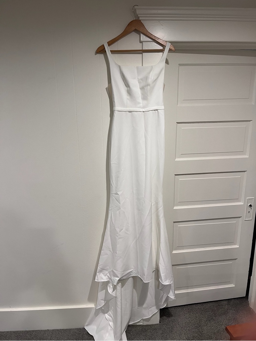 Modern Sleeveless Mermaid Wedding Dress Square Neck Backless Satin Sexy